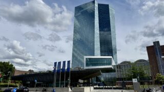 ECB zvyšuje základní úrokovou sazbu: Důvody pro zvýšení sazby